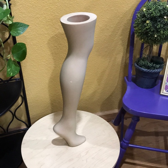 Hosiery Leg Display Self Standing 26” tall - Picture 5 of 7